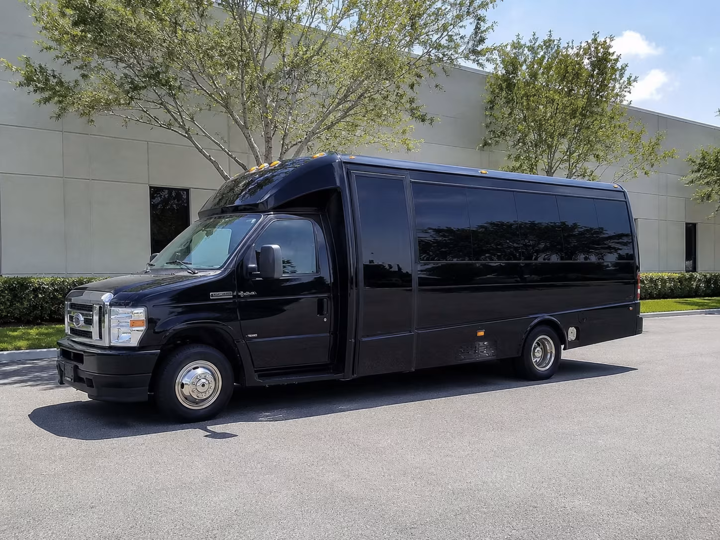 bus rentals for auto industry corporate travel in the metro detroit region