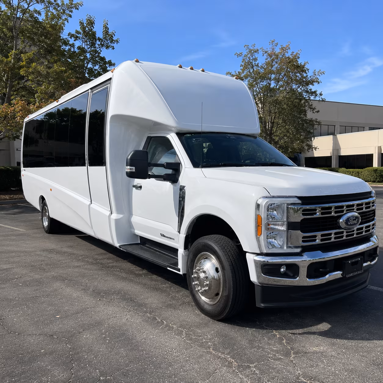 corporate meeting and conference buses in southfield