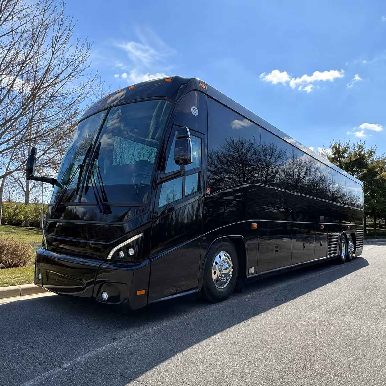 hotel to airport shuttle buses in southfield michigan