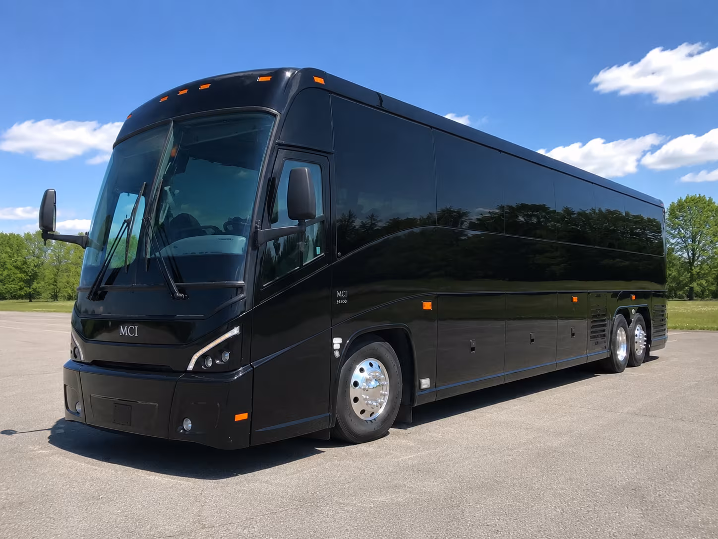 long distance charter bus rentals from southfield to chicago
