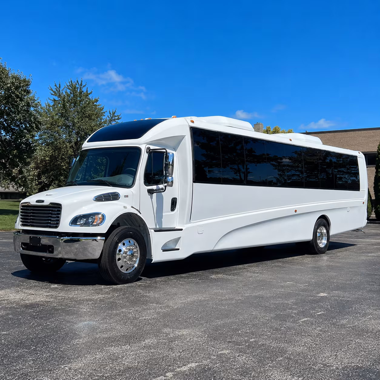 michigan lottery amphitheatre and chene park concert buses from southfield