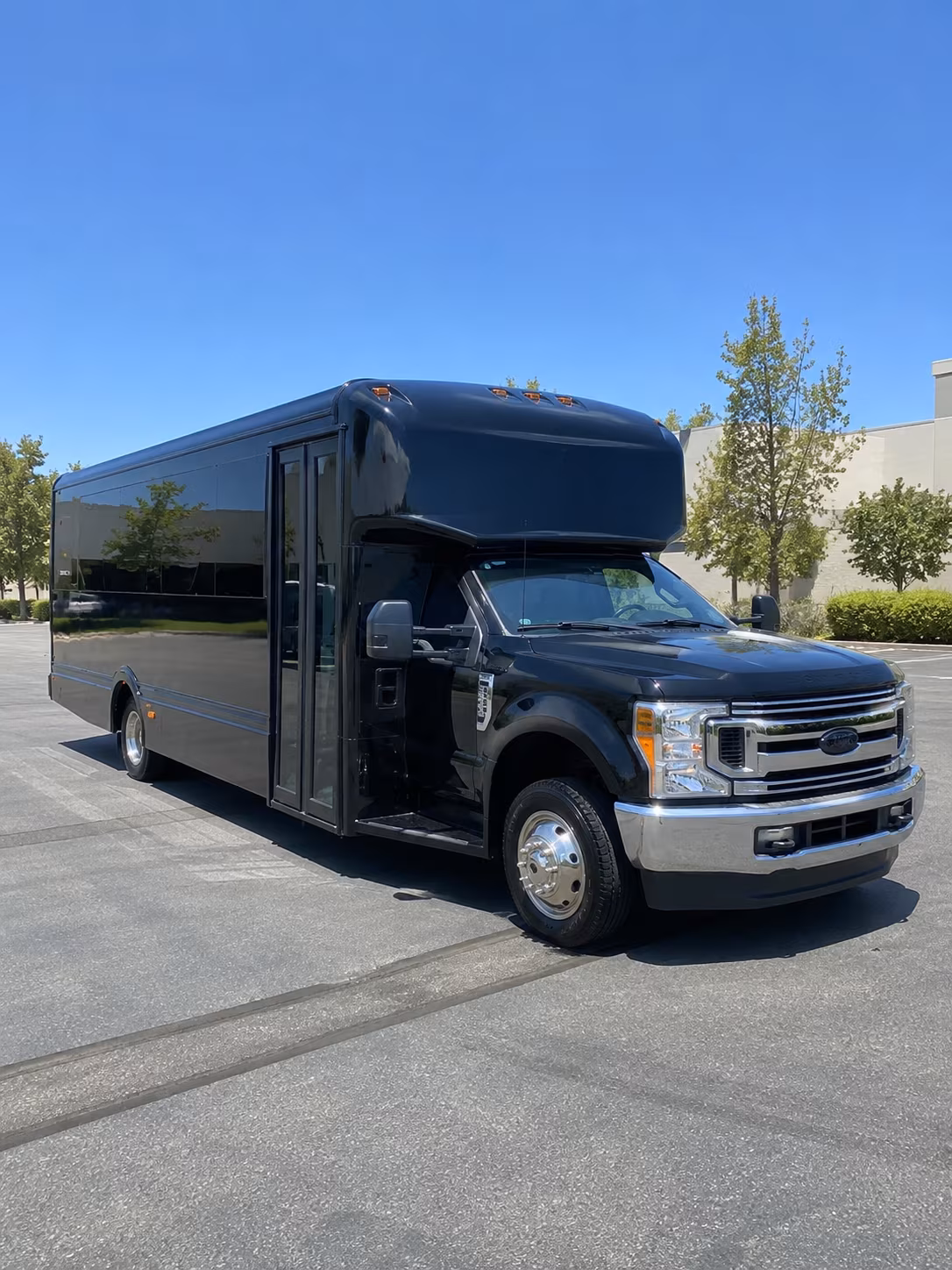 party bus rentals for southfield area proms at lahser and lathrup village schools